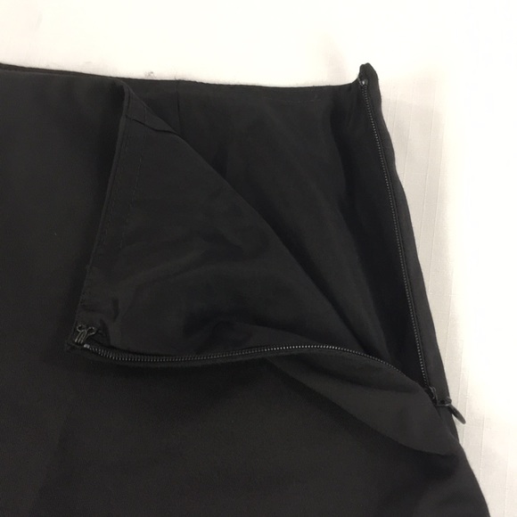 BCBG Generation Black Mini Skirt Embellished Sz 8 - Picture 6 of 8